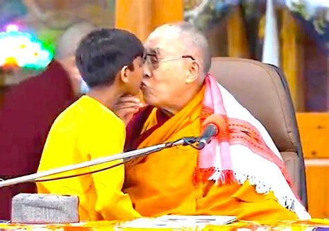 dalai lama besa a niño - que le paso a amlo hoy